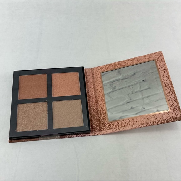 Brand New Essence Pure Nude Sunlighter Palette - Picture 3 of 4